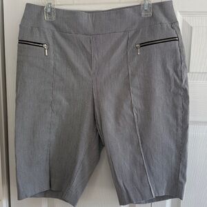 Perfect Stretch By Chico's Blue + White Pin Striped Pull-On Shorts Size 2 - 12